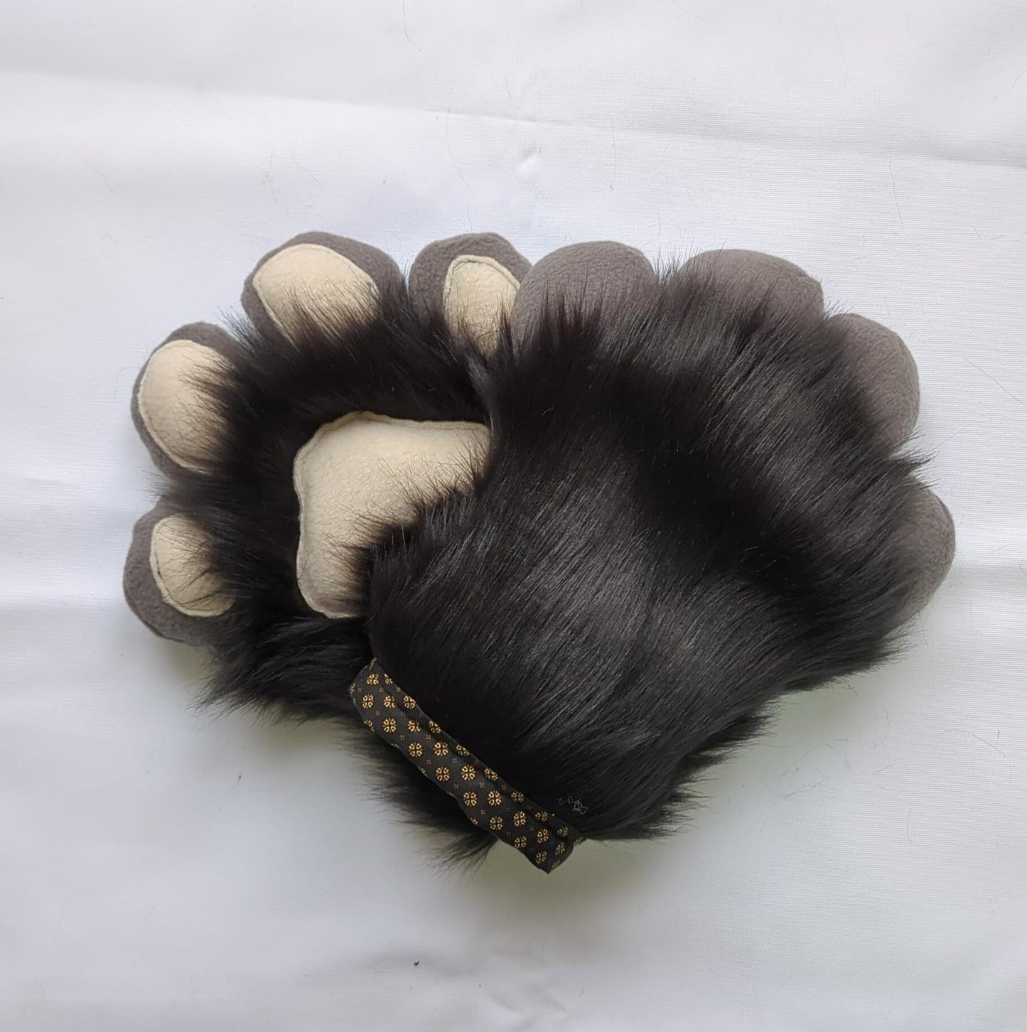 Hand Paws "Black Bear" (grey)