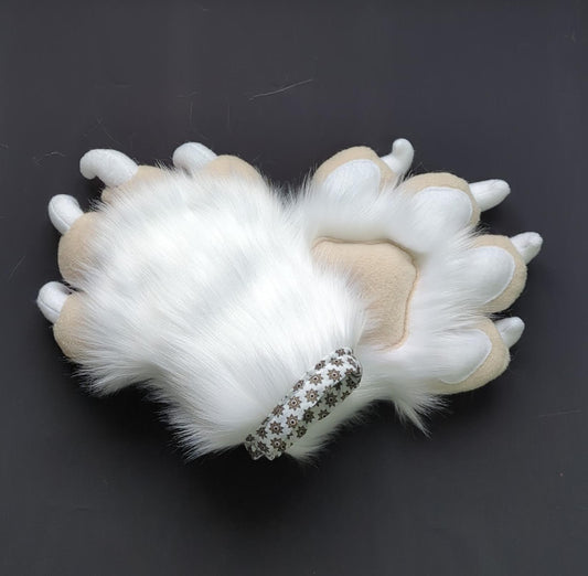 Hand Paws "Snowy Dunes"