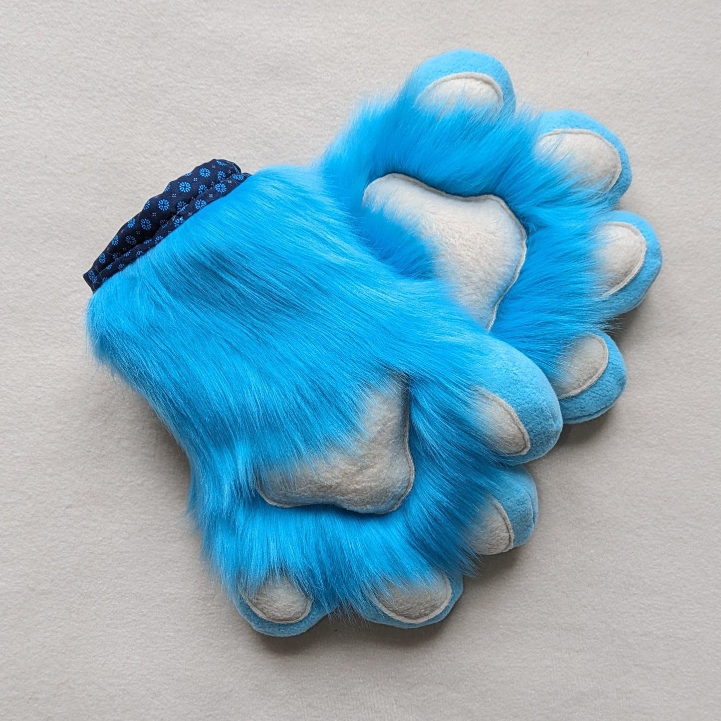 Hand Paws "Ocean sand"